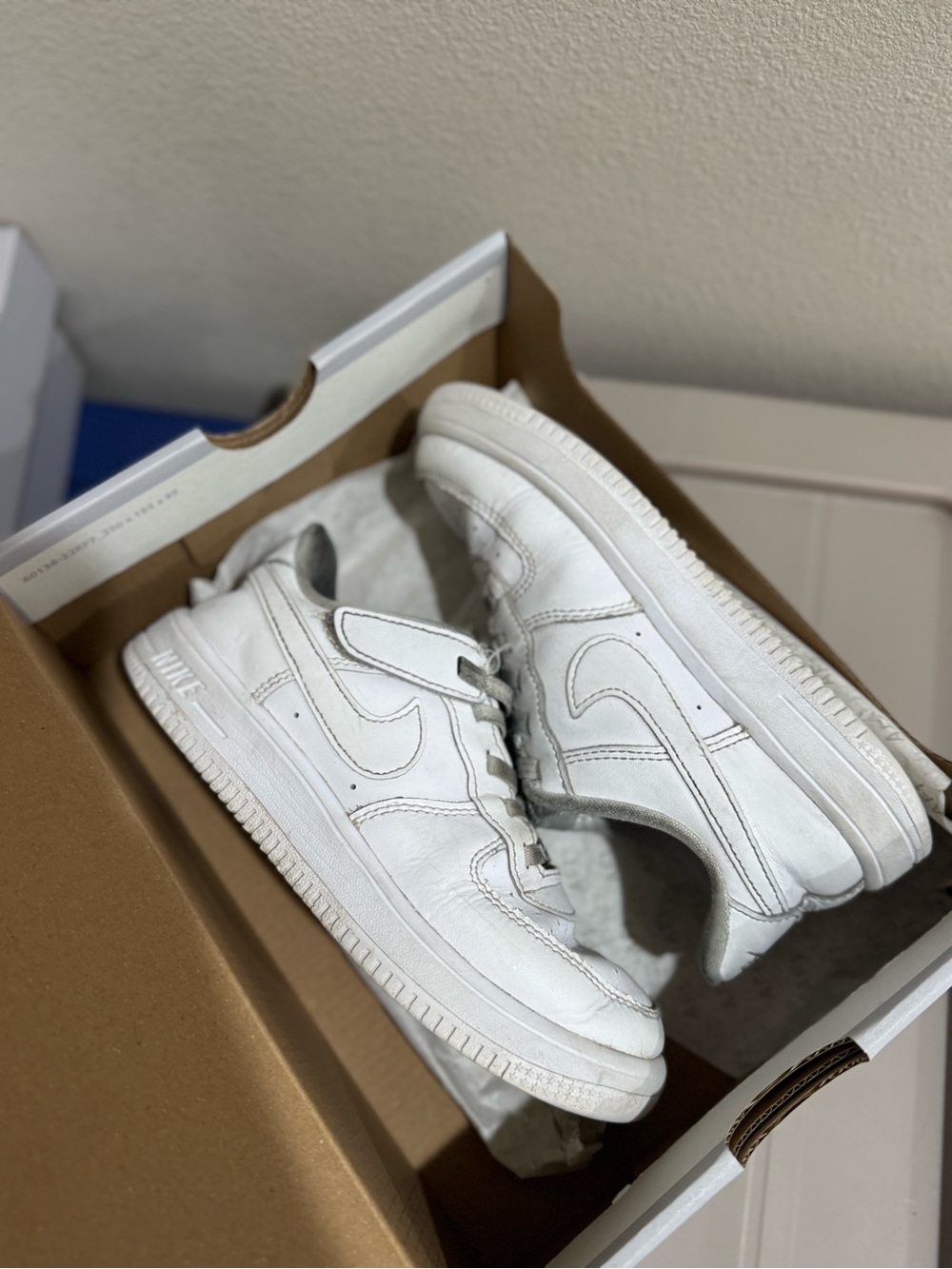 Nike White Kids Leather Sneakers with Velcro Strap